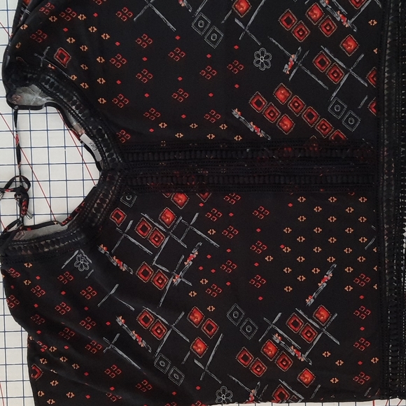 🌻 2/$30 Dex Boho Top - Picture 2 of 7